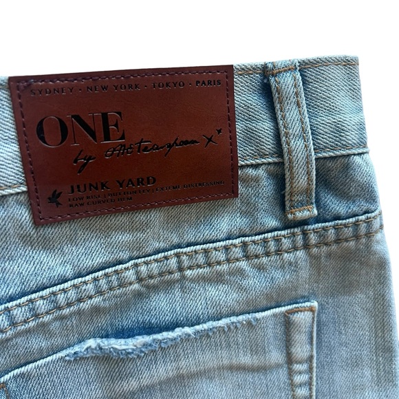 One Teaspoon Junkyard Mini Skirt Sz 24 - Picture 5 of 12